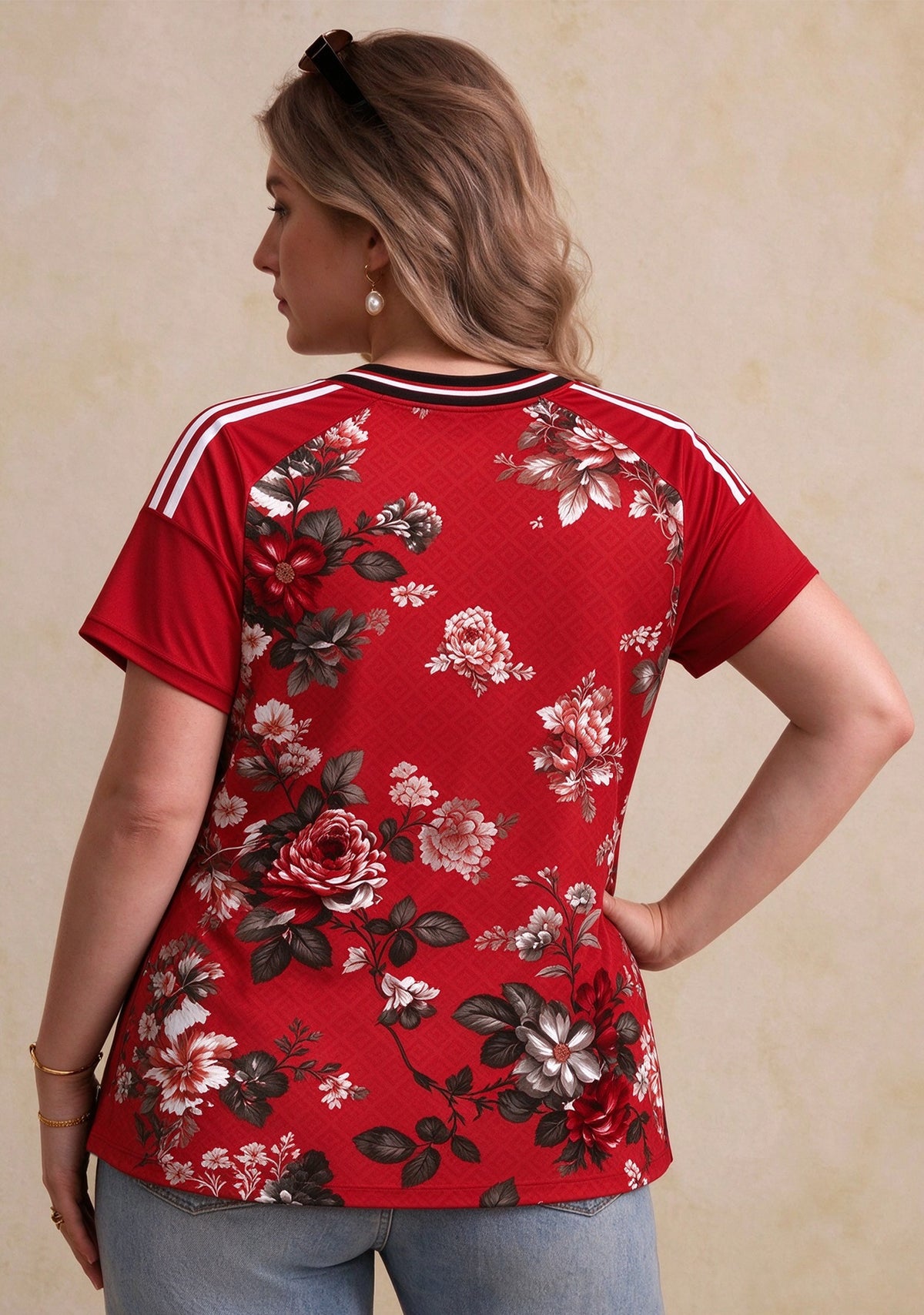 Women's Tampa Bay Buccaneers Floral V-Neck T-Shirt