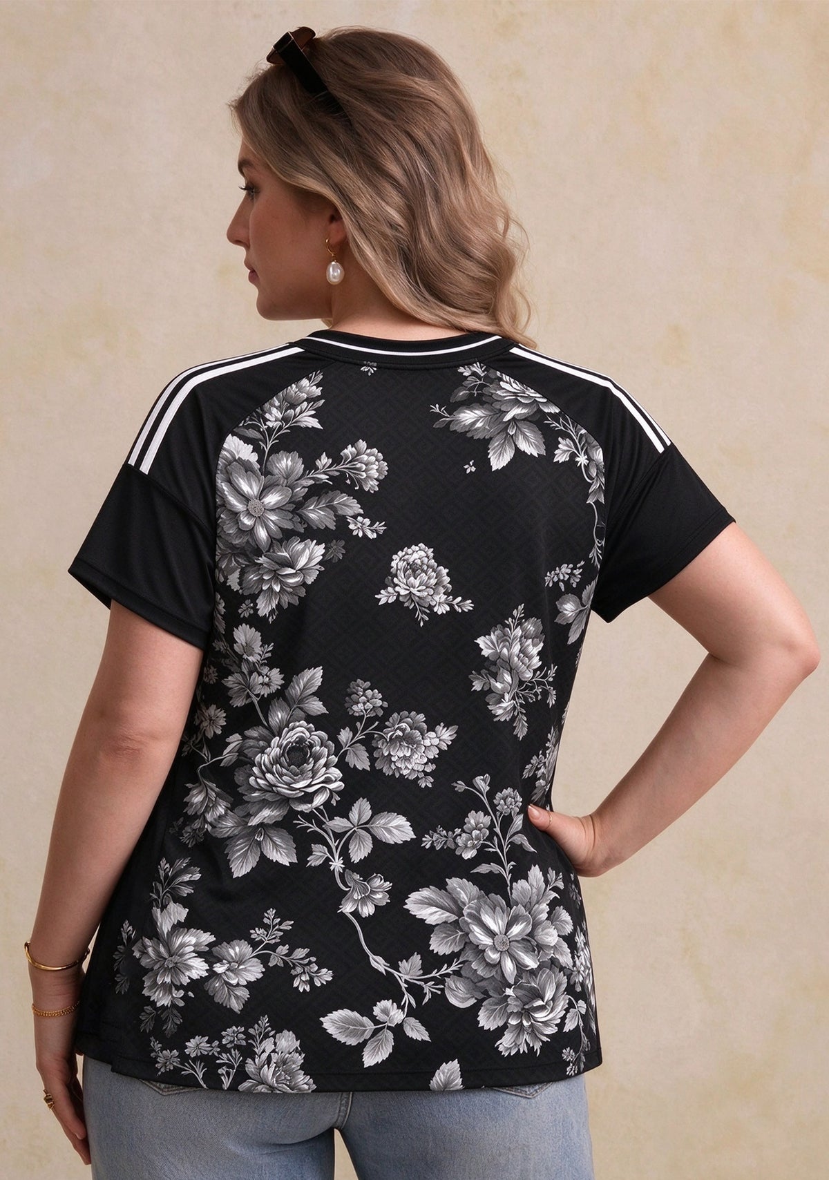 Women's Las Vegas Raiders Floral V-Neck T-Shirt