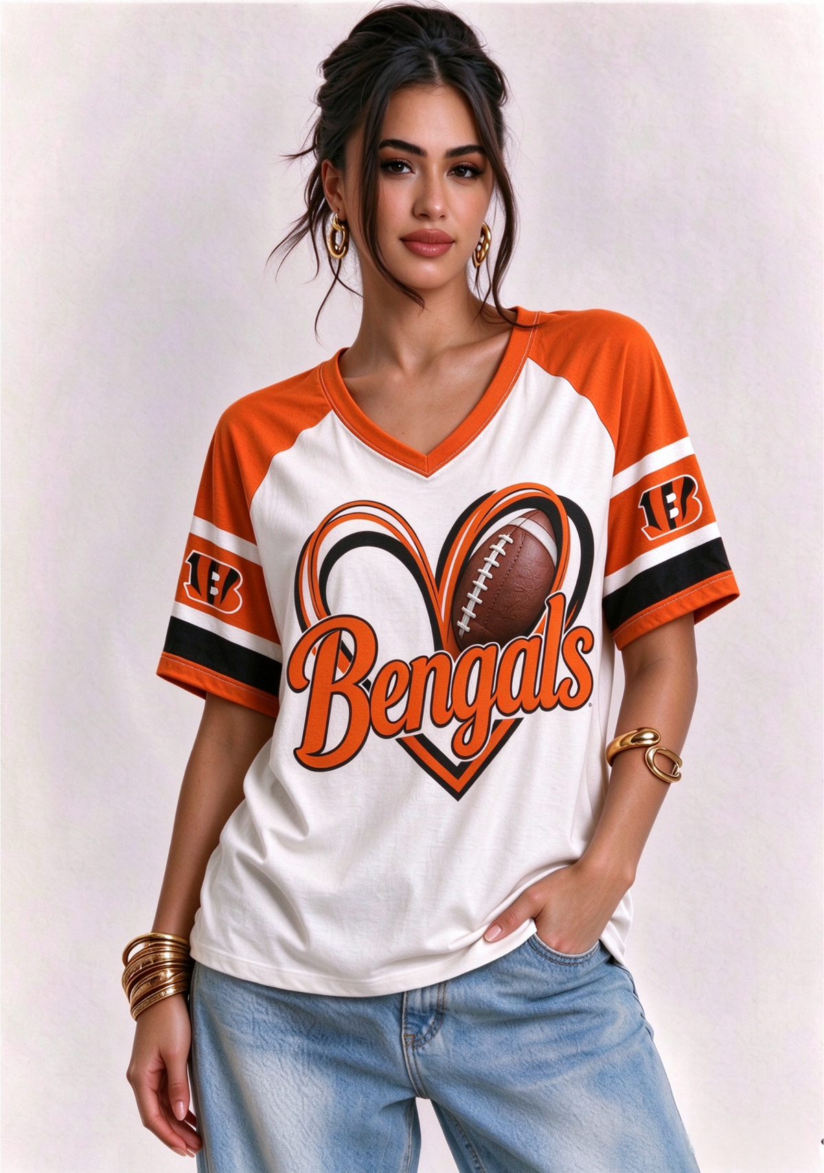 Women Cincinnati Bengals Heart Graphic V-Neck Fan T-Shirt Main image