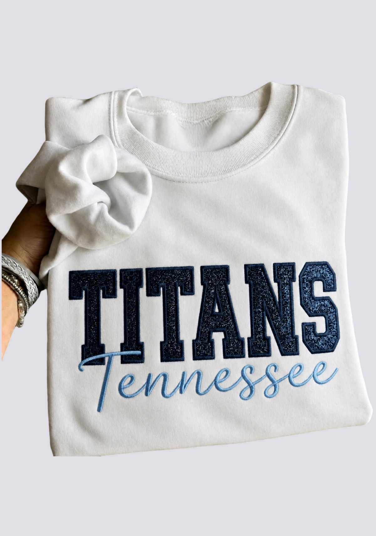Women's Tennessee Titans Embroidered Crewneck Sweatshirt Main image