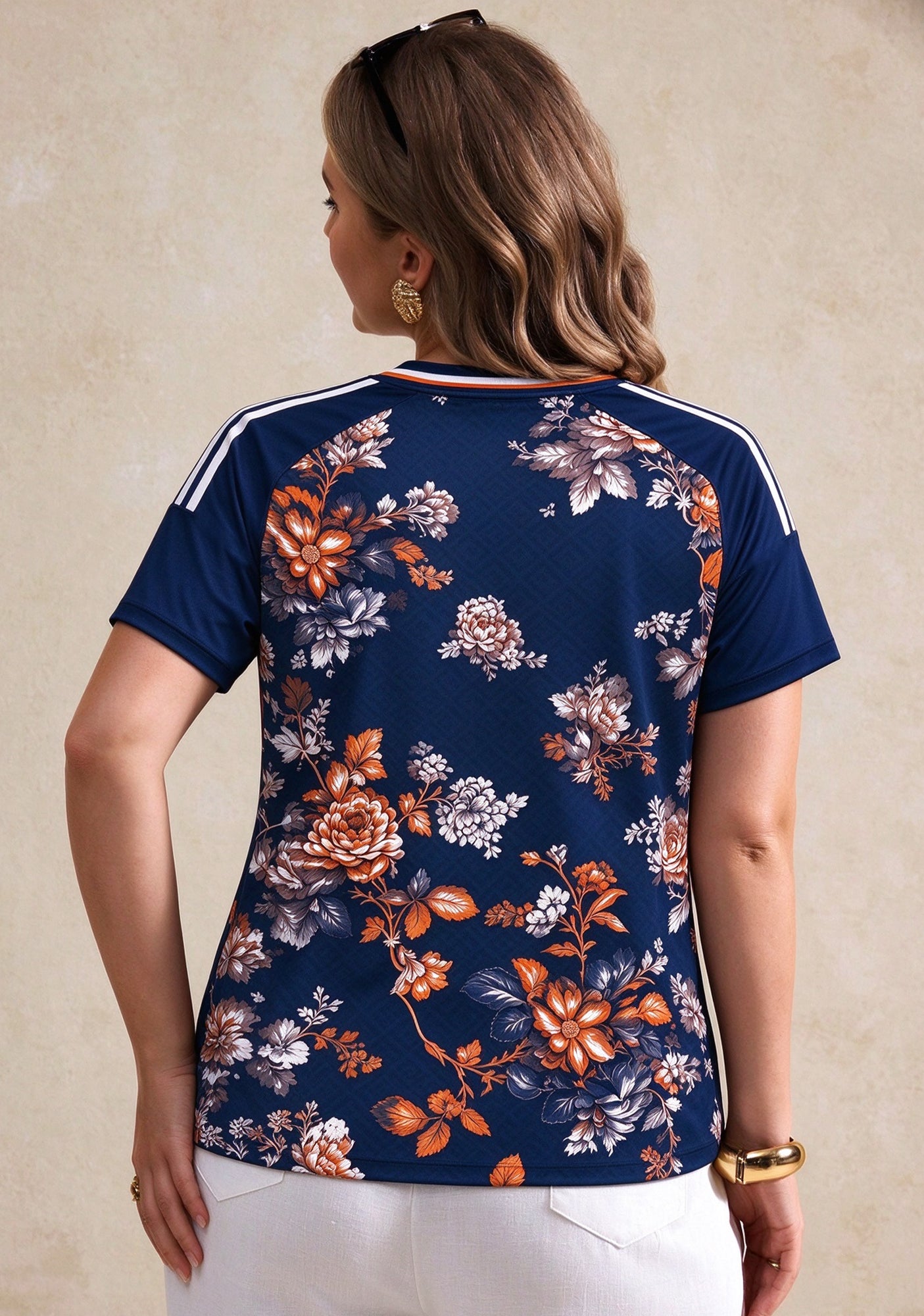 Women's Chicago Bears Floral V-Neck T Shirt Secondary image