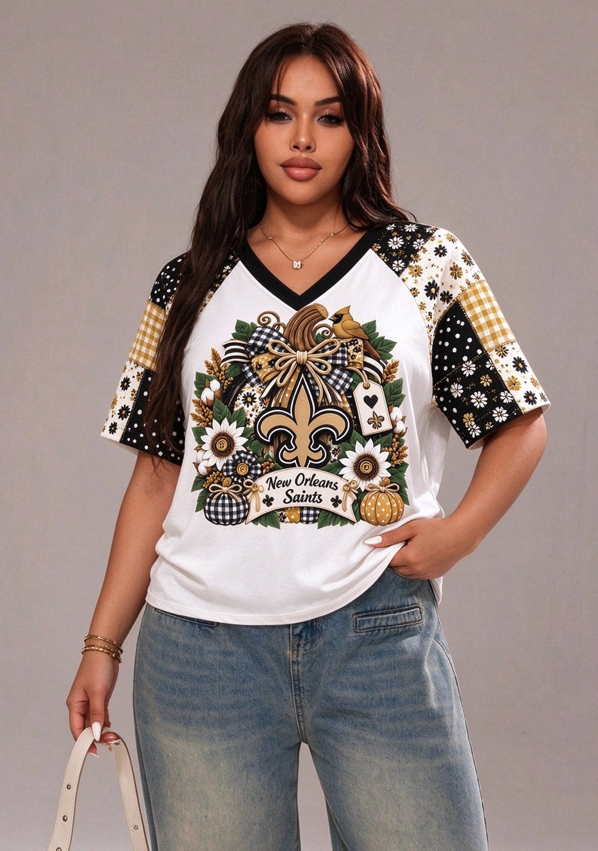 Women's New Orleans Saints Patchwork Sleeve V-Neck Raglan T-Shirt Main image