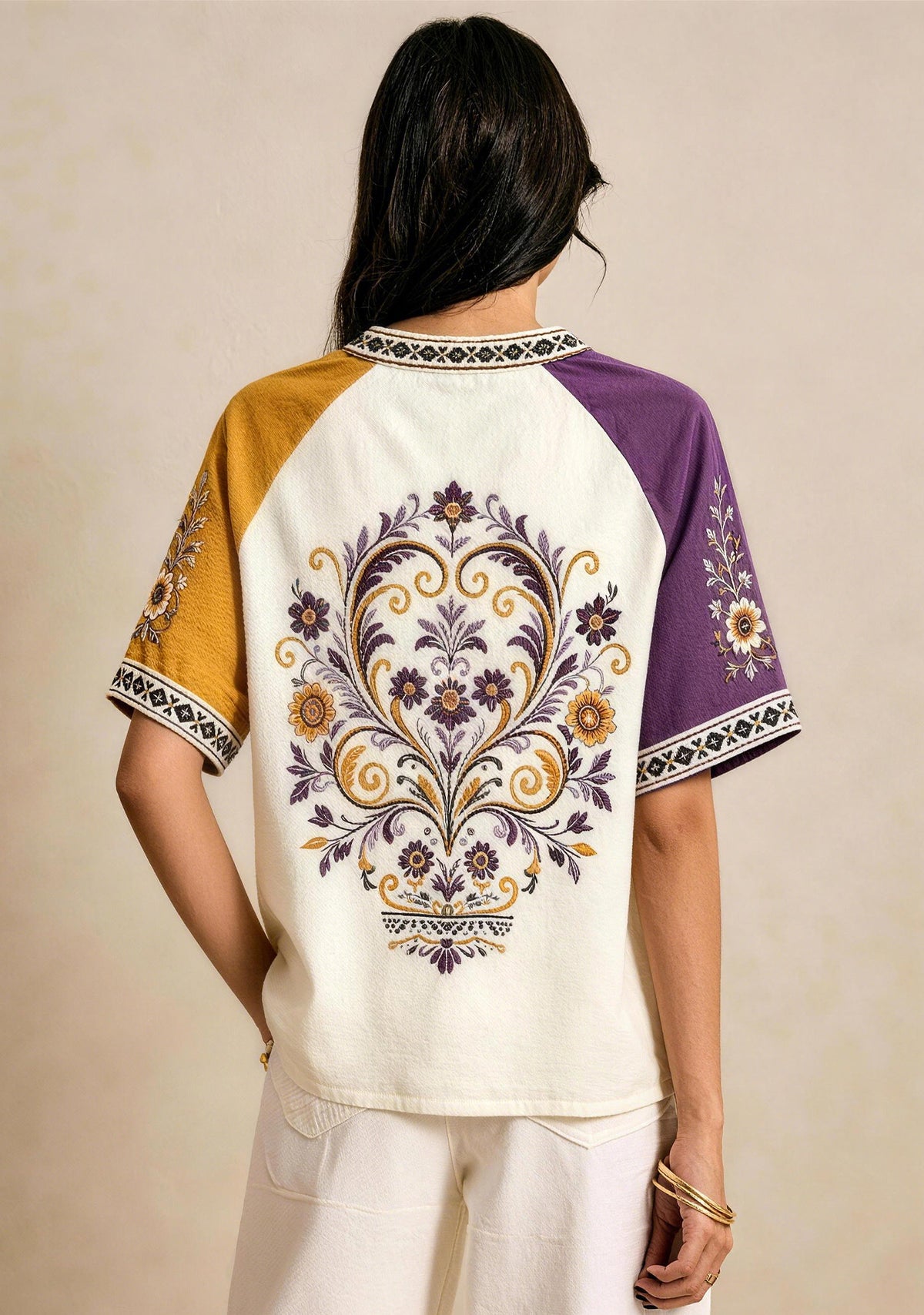 Minnesota Vikings Retro Floral Heart NFL V-Neck T-Shirt