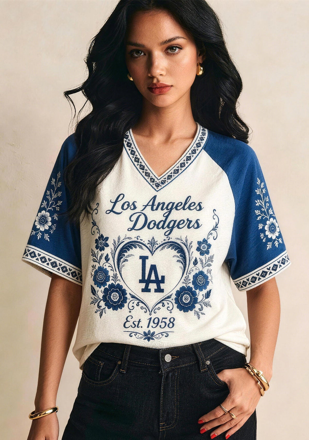 Los Angeles Dodgers Heart Floral Raglan V-Neck T-Shirt Main image