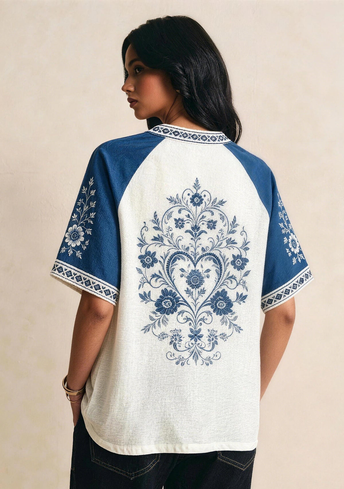 Los Angeles Dodgers Heart Floral Raglan V-Neck T-Shirt