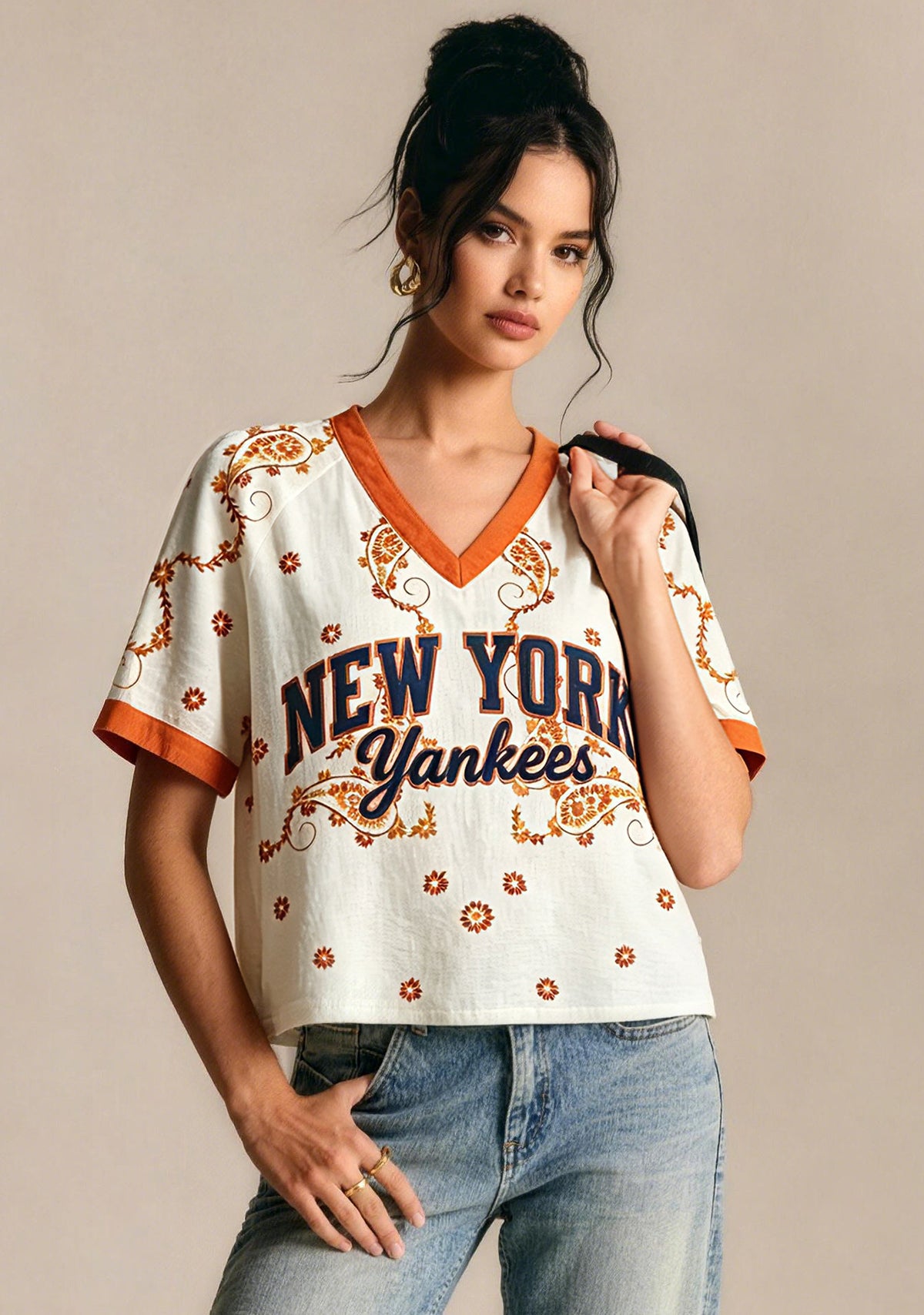 New York Yankees Vintage Floral Print V-Neck Blouse Main image